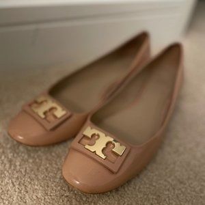 Tory Burch Patent Gigi Pumps (Nude Tan)